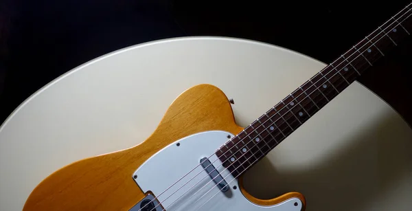 Vintage Electric Guitar Closeup Dark Background — Stock Photo, Image