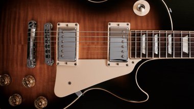 Klasik elektro gitar kapanışı. Kopyalama alanı olan koyu arkaplan
