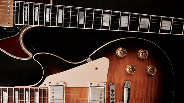 Vintage Closeup Guitarra Elétrica Fundo Escuro Com Espaço Cópia — Fotografia de Stock