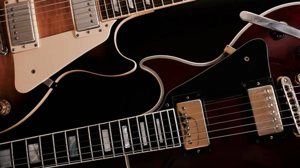Vintage Elektrická Kytara Detailní Záběr Tmavé Pozadí Kopírovacím Prostorem — Stock fotografie