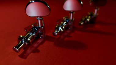 Gitar akort mandalları. Kopyalama alanı olan renk arkaplanı