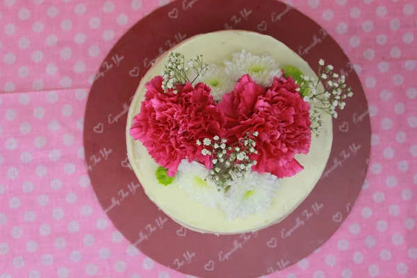 Delicioso Pastel Decorado Con Flores Elementos Florales —  Fotos de Stock