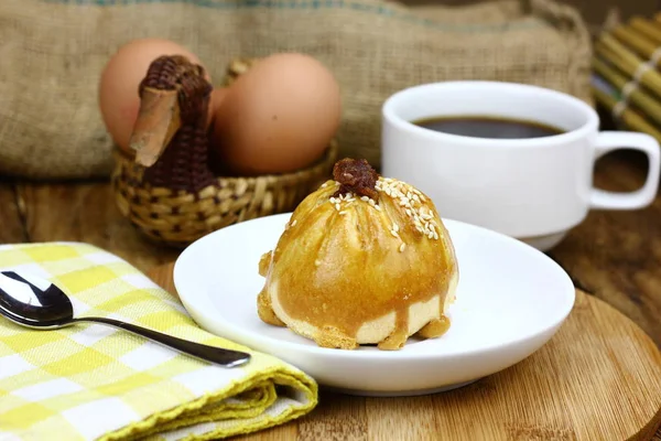 Delicioso Pastelaria Com Xícara Café Fundo Madeira — Fotografia de Stock