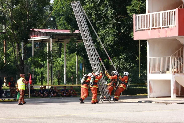 Seremban, 29 Eylül 2018. Seremban 'da itfaiyeciler için Yetenek Yarışması düzenlendi..