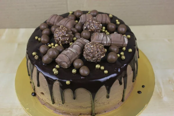 Deliziosa Torta Con Glassa Cioccolato Dolci Cima — Foto Stock