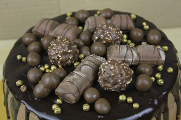 Deliziosa Torta Con Glassa Cioccolato Dolci Cima — Foto Stock