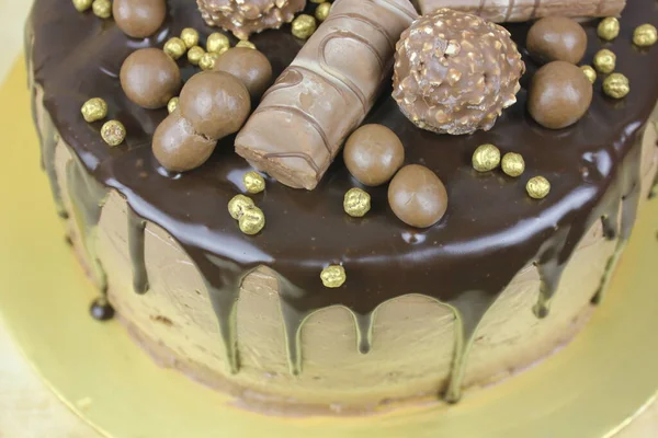 Вкусный Торт Шоколадной Глазурью Сладости Сверху — стоковое фото