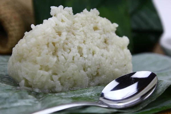 Zongzi Traditionelles Chinesisches Reisgericht Aus Klebrigem Reis Gefüllt Mit Umwickelten — Stockfoto