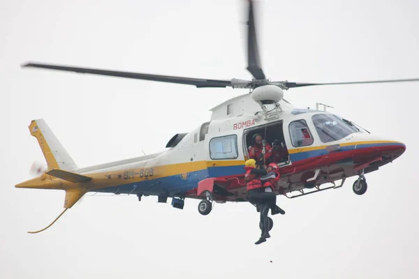 Malaysia Ipoh August 2018 Einsatz Der Malaysischen Feuerwehr Mit Hubschrauber — Stockfoto