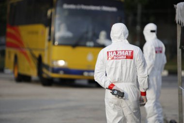 KLIA, Malezya - 22 Mart 2020: İran 'dan Malezya' ya giden yolcuları görüntüleme operasyonu. Ulusal Afet Yönetim Ajansı NADMA altında Malezya itfaiye ve kurtarma departmanı tarafından yürütülen operasyonlar