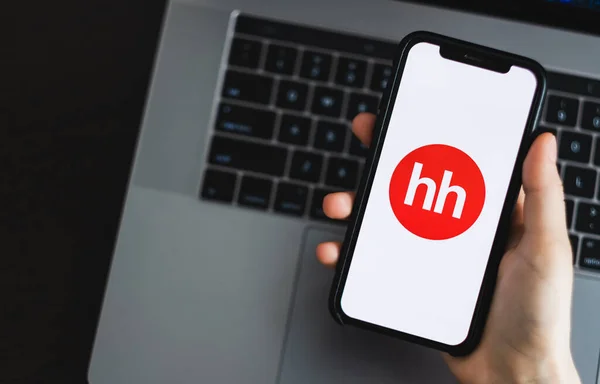 App-Logo auf dem Smartphone-Bildschirm — Stockfoto