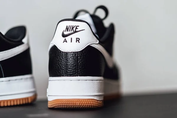 Nike Air Force 1 låg 07. Nike Sneaker livsstil. — Stockfoto