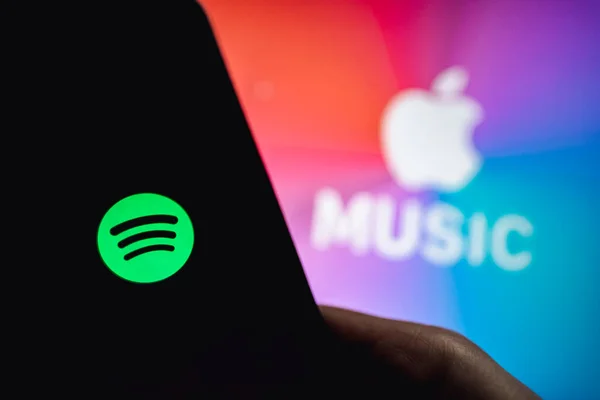 Λογότυπο Spotify και Apple μουσικής — Φωτογραφία Αρχείου