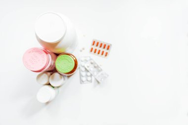  Paketlerdeki tabletler.