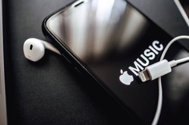 Apple müzik uygulamasının ekran görüntüsü.