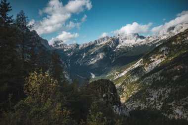 Triglav Ulusal Parkı ve Soca Nehri
