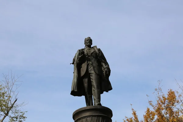 Monument voor ingenieur Sjoechov — Stockfoto