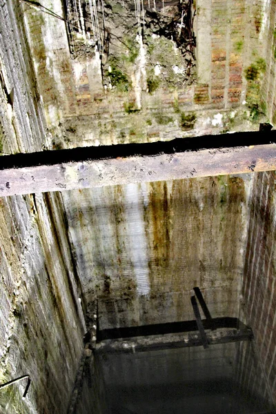 Eski sığınağın koridor — Stok fotoğraf