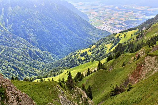 Vedere spectaculoasă a munților elvețieni — Fotografie, imagine de stoc