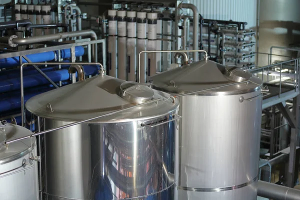 Sprzęt dla produkcji piwa w sklepach factory — Zdjęcie stockowe