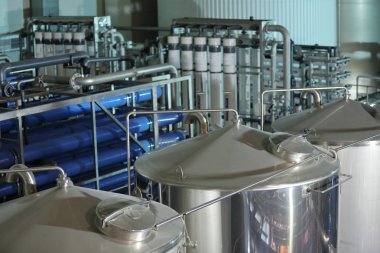 Fabrika mağazalarda bira üretimi için donatım