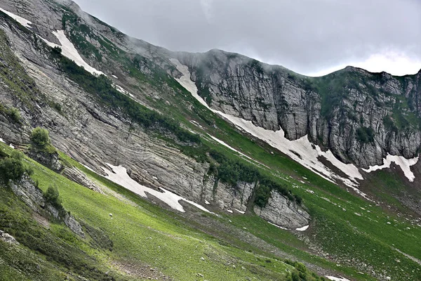 Montañas pintorescas en Rusia — Foto de stock gratis