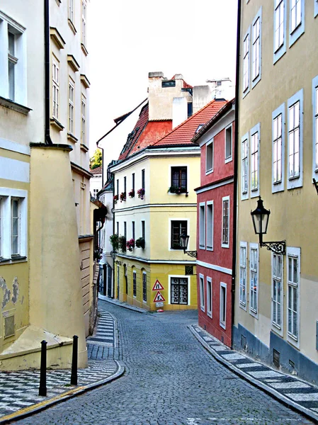 Praga - una hermosa ciudad en la República Checa — Foto de Stock