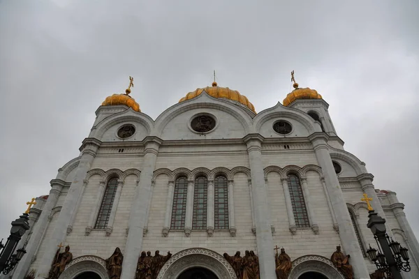 La catedral de Cristo el salvador en Moscú, Rusia — Foto de Stock