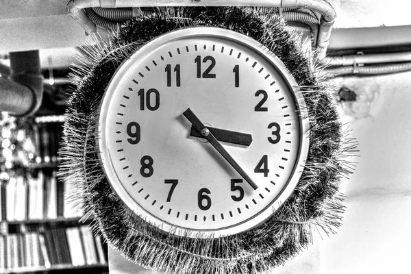 Zegar ścienny biały — Zdjęcie stockowe