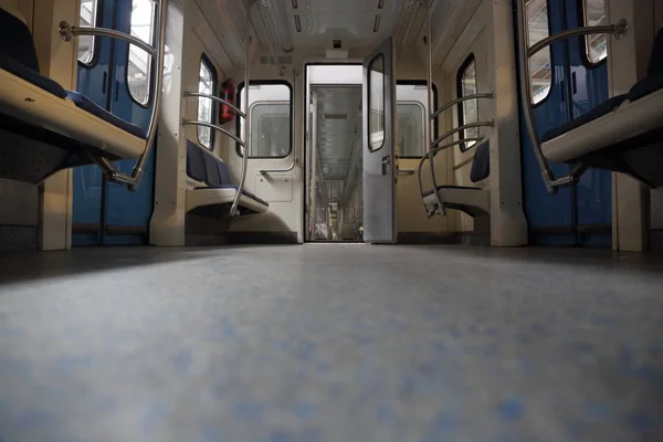 Всередині вагона метро — стокове фото