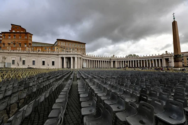 St. Peter's Square adlı Vatikan Şehri — Stok fotoğraf