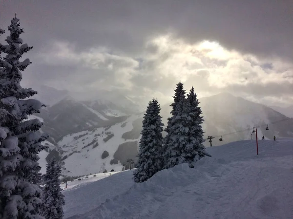 Picturesque ski resort — Stock Photo, Image