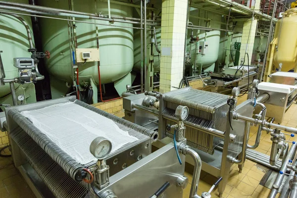 Equipos industriales para la producción de champán —  Fotos de Stock