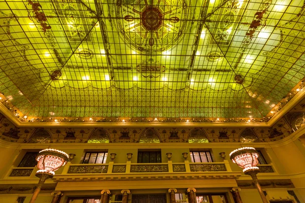 Dans le restaurant de l'Hôtel Metropol Moscou, Russie — Photo