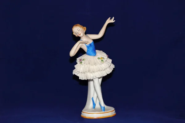 Figurine en porcelaine antique — Photo