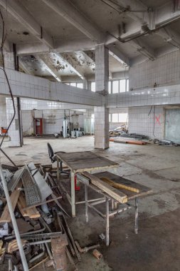 Terk edilmiş üretim öncül