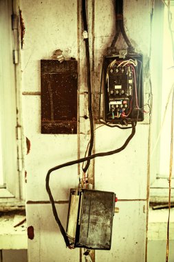 Eski Elektrik Kabloları