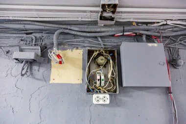 Eski Elektrik Kabloları