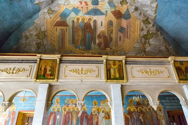 삼 위 일체 성 세르지오 Lavra의 인테리어 — 스톡 사진