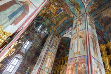 Kutsal Üçlü Aziz Sergius Lavra iç