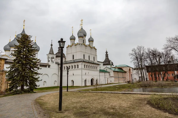 Het Kremlin in Rostov Velikiy stad — Stockfoto