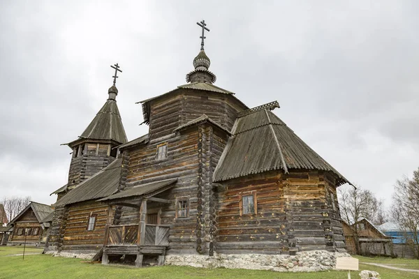 Musée Suzdal d'architecture en bois et vie paysanne — Photo