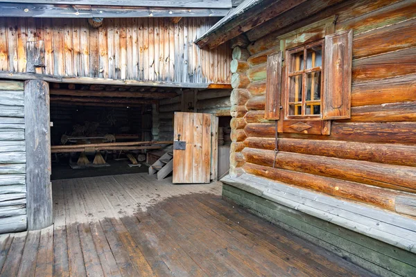 Museo Suzdal dell'architettura del legno e della vita contadina — Foto Stock