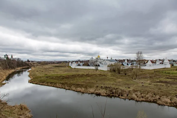 Άποψη του Ποκρόβσκι Μονή Σούζνταλ Ρωσίας — Φωτογραφία Αρχείου
