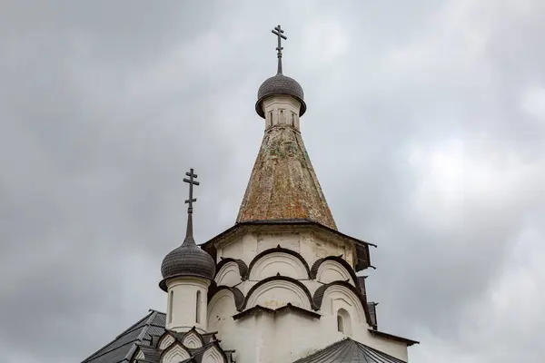 在斯 Evfimiev 修道院的领土上 — 图库照片