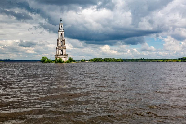 Belltower av katedralen St Nicholas, Kalyazin, Ryssland — Stockfoto