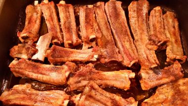 Lezzetli domuz kaburga