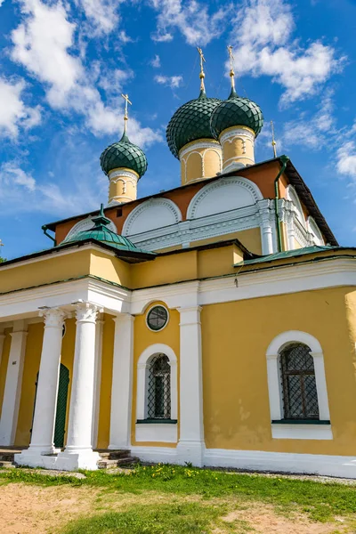 Transfiguration du Sauveur Cathédrale du XVIIIe siècle à Uglich, Russie — Photo