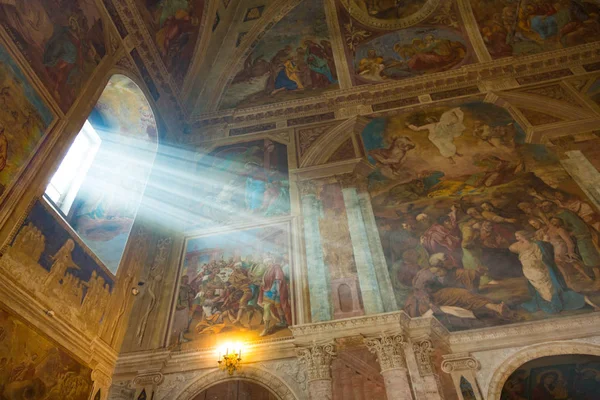 Savior's Transfiguration Cathedral of the 18th century in Uglich, Russia — Stock Photo, Image