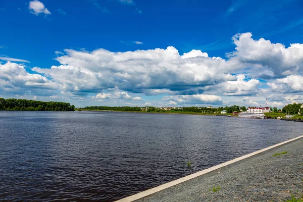 Великий російський річки Волга — стокове фото